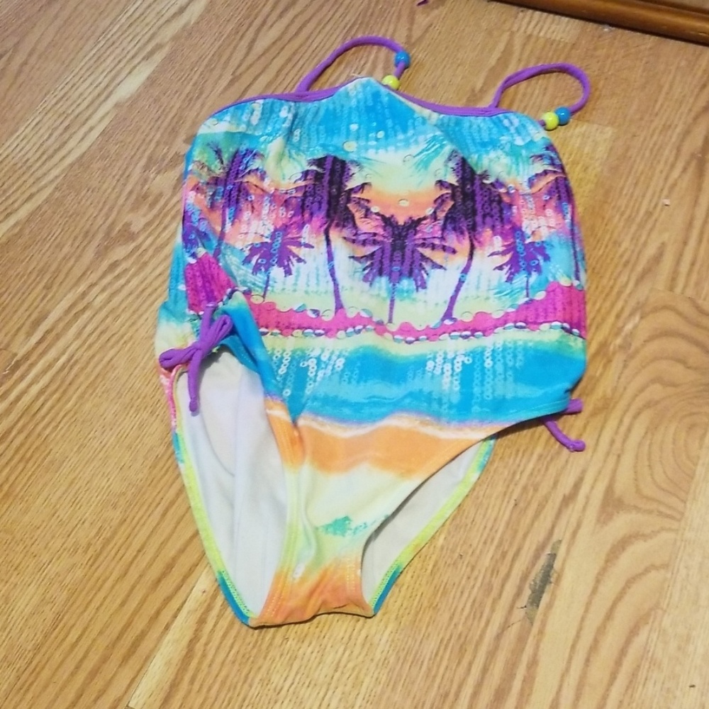 Bathing suit